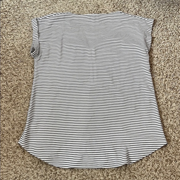 Express 3 Shirt Career Blouse Bundle - Size Medium - Picture 8 of 11